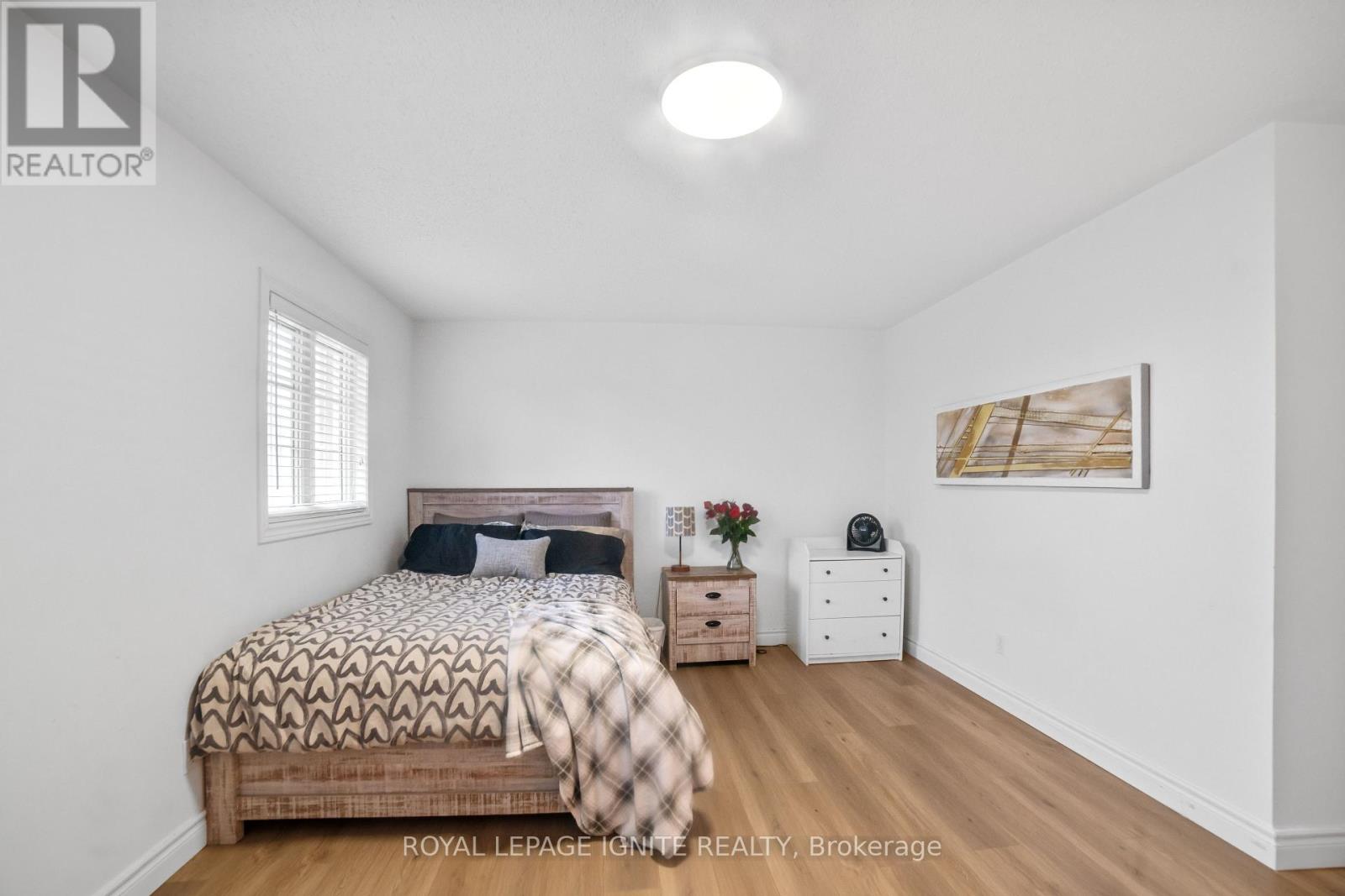 3664 Bala Drive, Mississauga, Ontario  L5M 7N1 - Photo 42 - W12470184