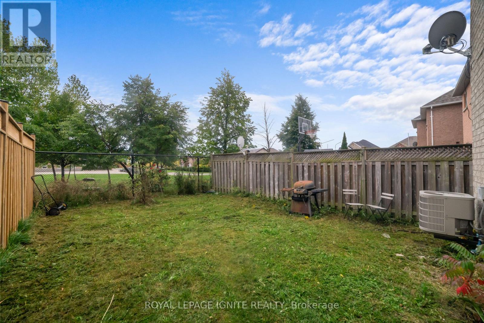 3664 Bala Drive, Mississauga, Ontario  L5M 7N1 - Photo 48 - W12470184