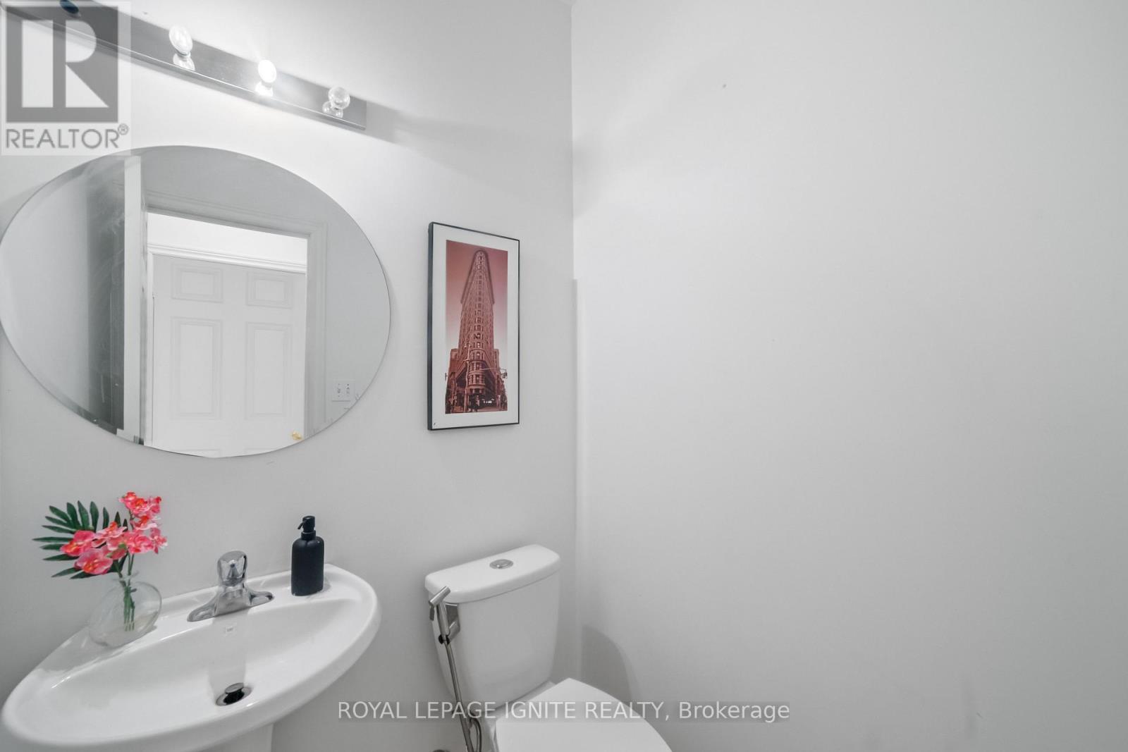 3664 Bala Drive, Mississauga, Ontario  L5M 7N1 - Photo 47 - W12470184