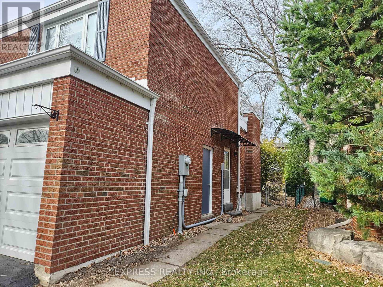 Basement - 24 Darcy Magee Crescent, Toronto, Ontario  M1C 2T5 - Photo 2 - E12548828