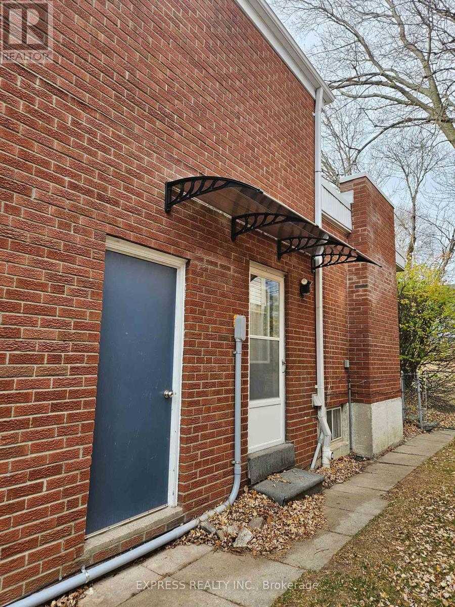 Basement - 24 Darcy Magee Crescent, Toronto, Ontario  M1C 2T5 - Photo 4 - E12548828