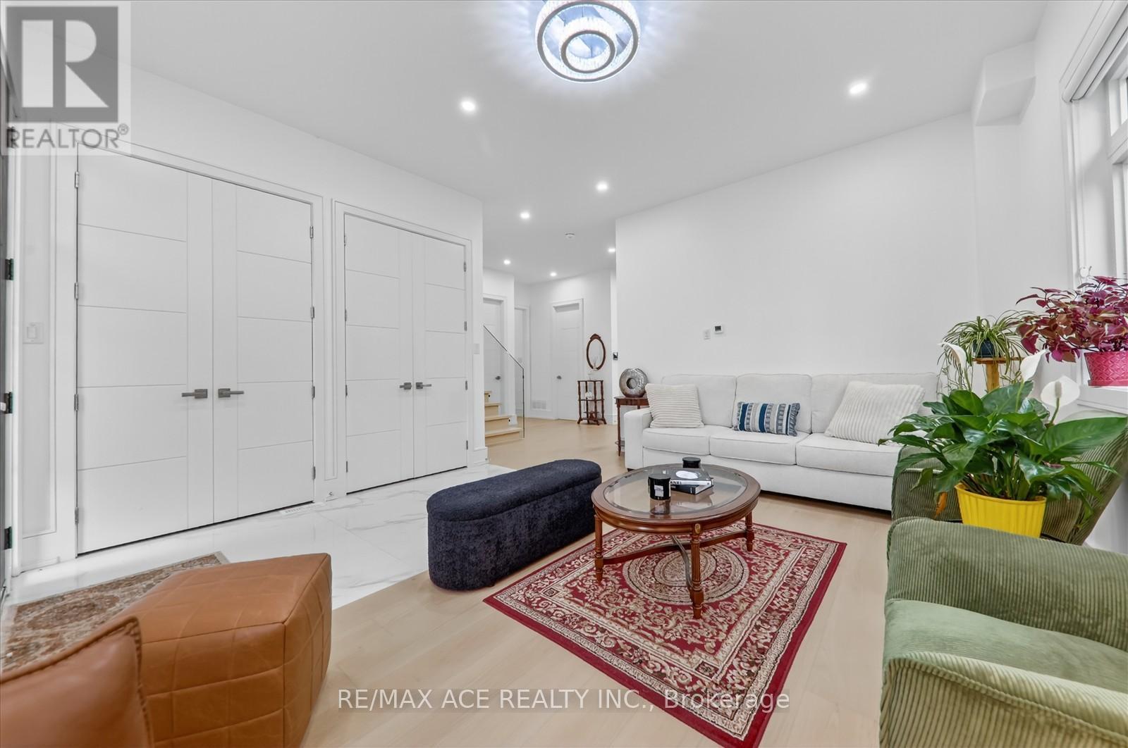 34 Andrew Avenue, Toronto, Ontario  M1M 3H2 - Photo 10 - E12548858