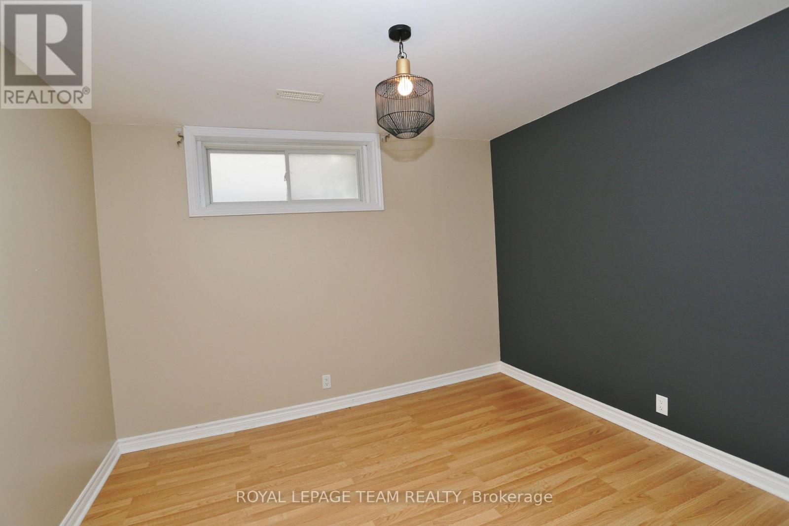 78 Friendly Crescent, Ottawa, Ontario K2S 2B5 - Photo 17 - X12548104