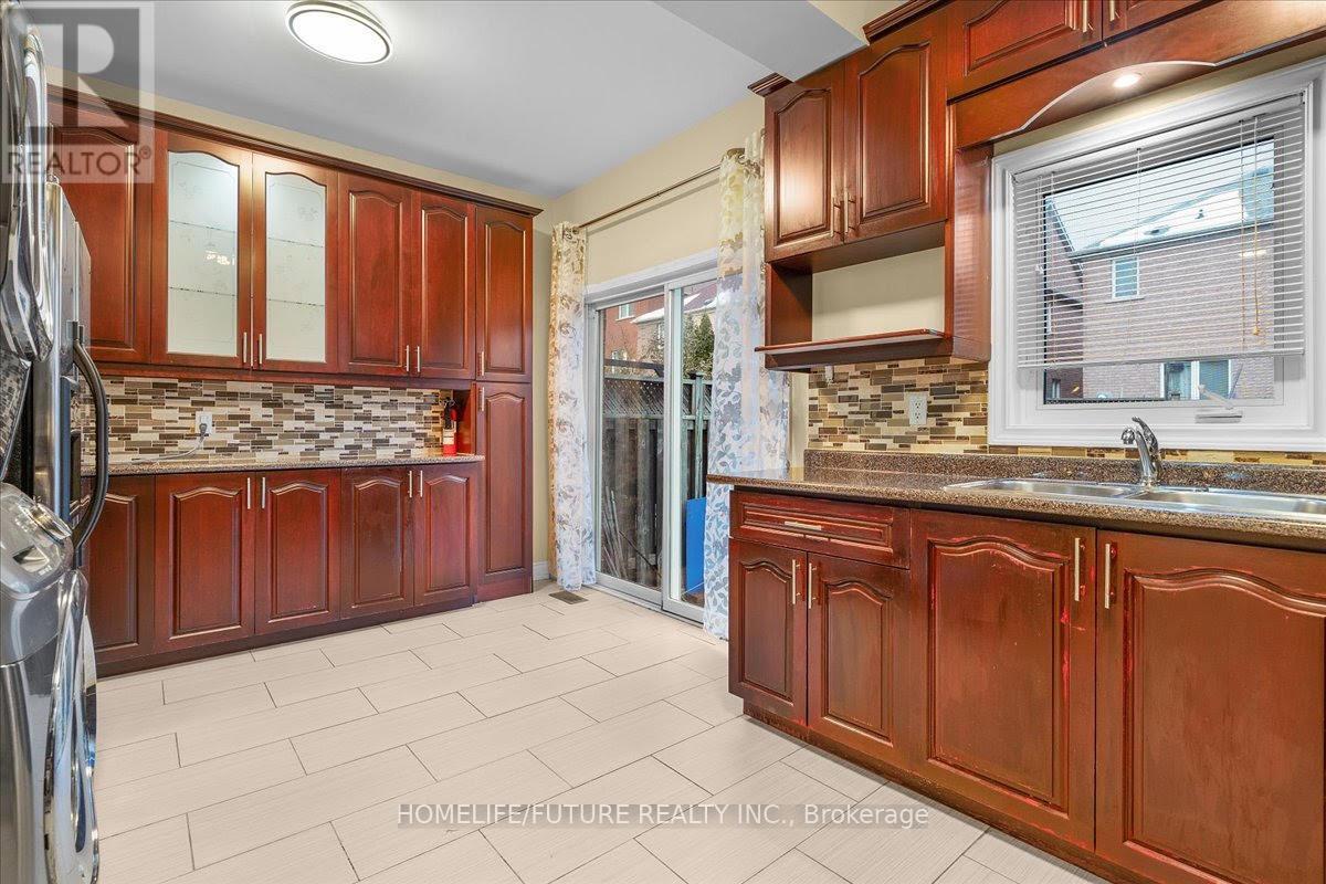 (Upper) - 6581 Song Bird Crescent, Mississauga, Ontario  L5W 1E1 - Photo 10 - W12548842