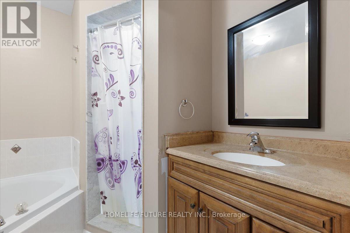 (Upper) - 6581 Song Bird Crescent, Mississauga, Ontario  L5W 1E1 - Photo 17 - W12548842