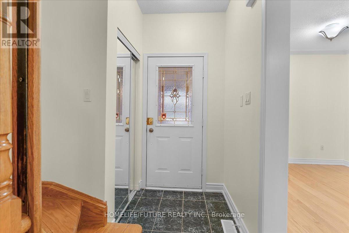 (Upper) - 6581 Song Bird Crescent, Mississauga, Ontario  L5W 1E1 - Photo 3 - W12548842