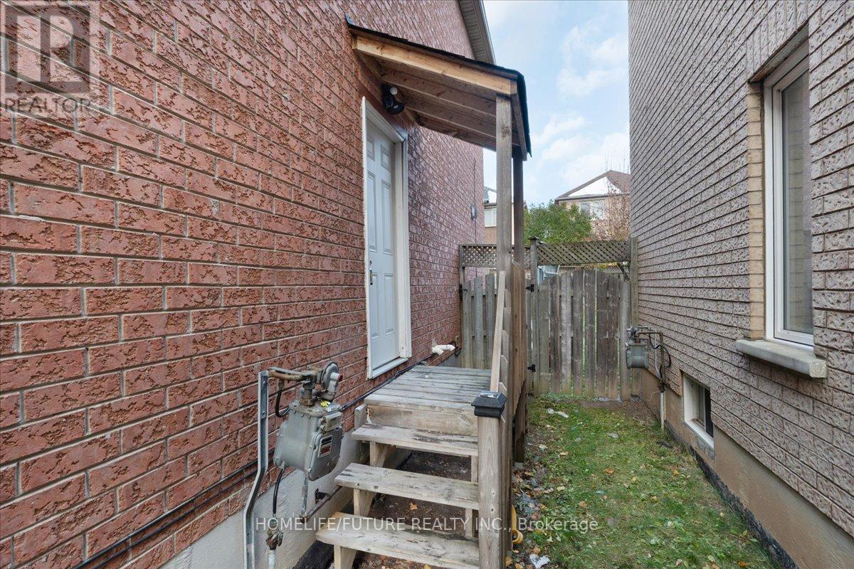 (Bsmt) - 6581 Song Bird Crescent, Mississauga, Ontario  L5W 1E1 - Photo 2 - W12548848