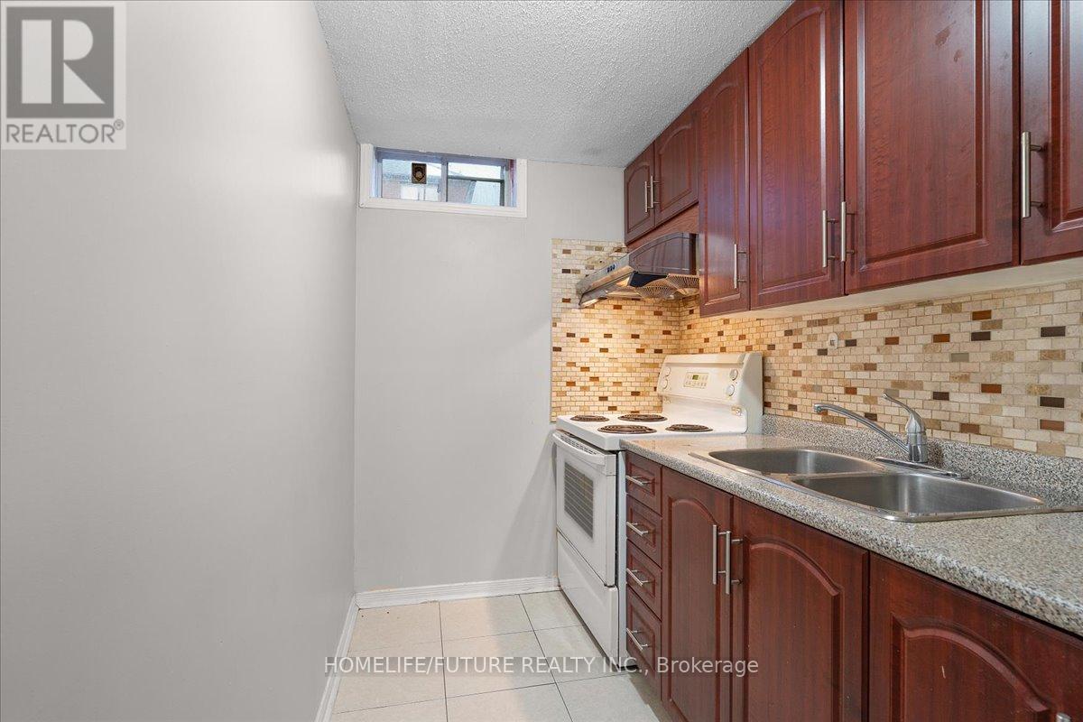 (Bsmt) - 6581 Song Bird Crescent, Mississauga, Ontario  L5W 1E1 - Photo 5 - W12548848