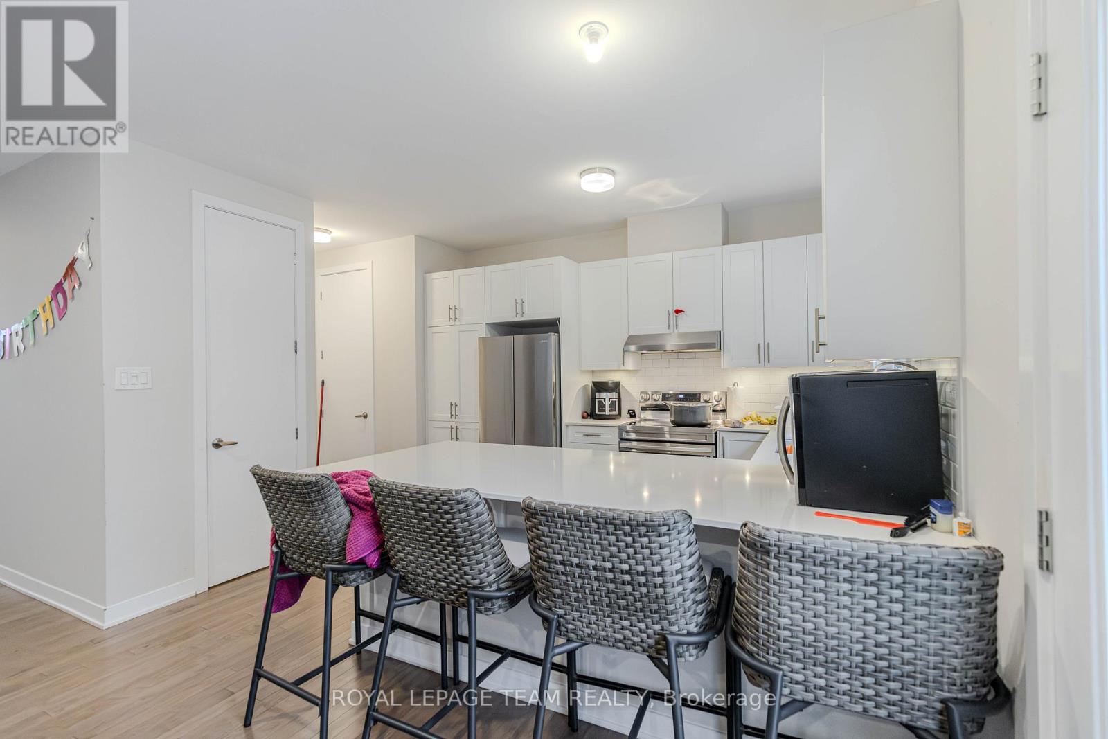 241 Falsetto Street, Ottawa, Ontario  K1W 0S2 - Photo 7 - X12548870