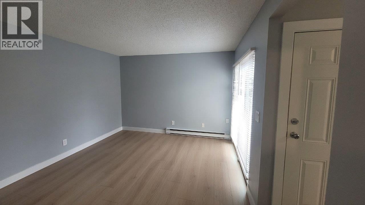 4 310 Highland Way, Port Moody, British Columbia  V3H 3V7 - Photo 3 - R3034785