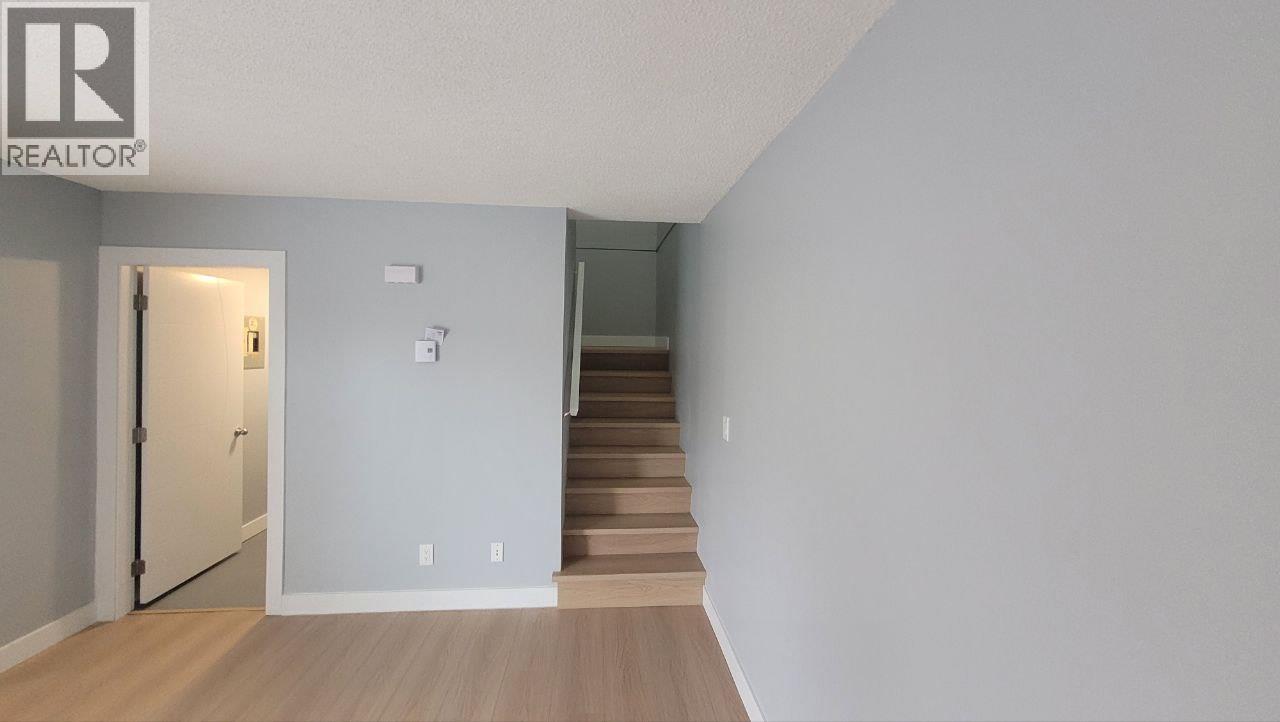 4 310 Highland Way, Port Moody, British Columbia  V3H 3V7 - Photo 5 - R3034785