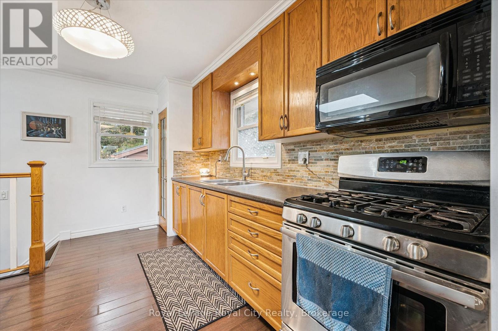 540 James Street, Centre Wellington, Ontario N1M 2H8 - Photo 9 - X12548840