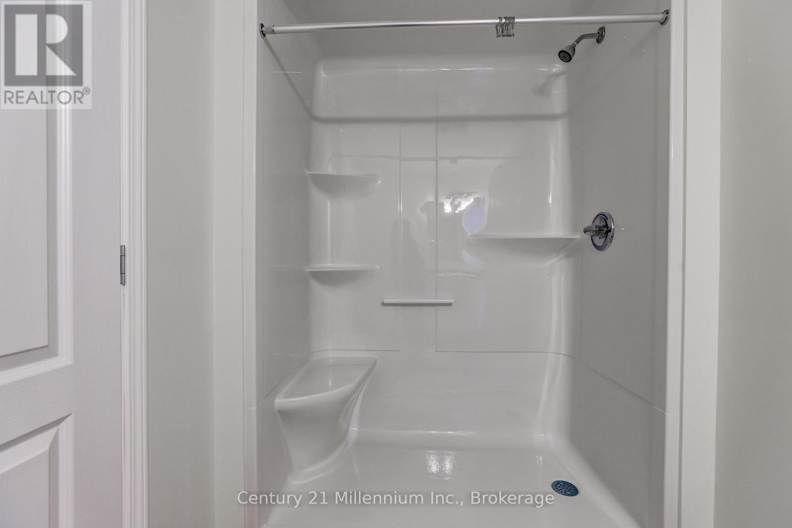 35 Sussex Square, Georgian Bluffs, Ontario N4K 5N5 - Photo 23 - X12548872