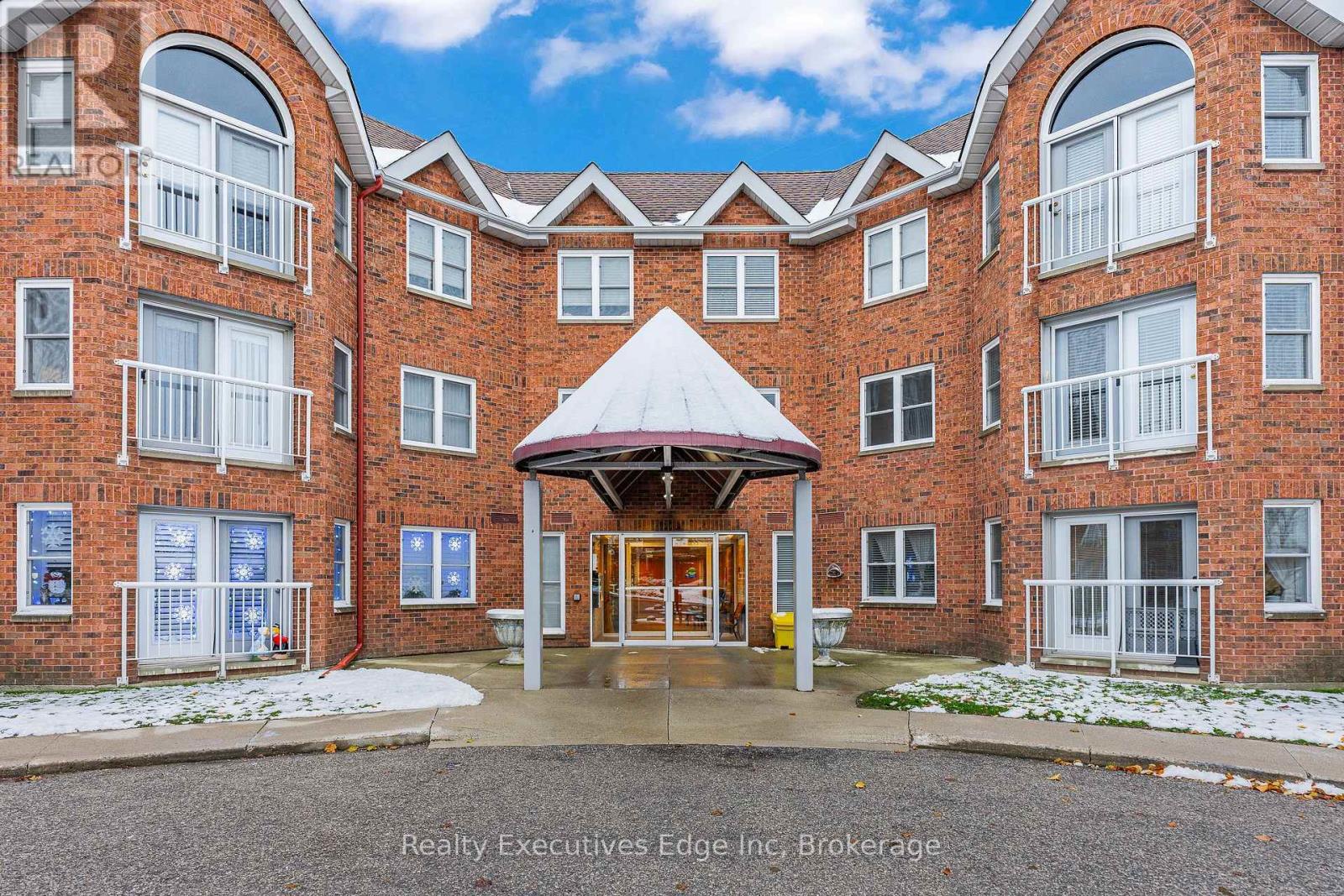 205 - 208 Silvercreek Parkway N, Guelph, Ontario N1H 8H2 - Photo 2 - X12548876