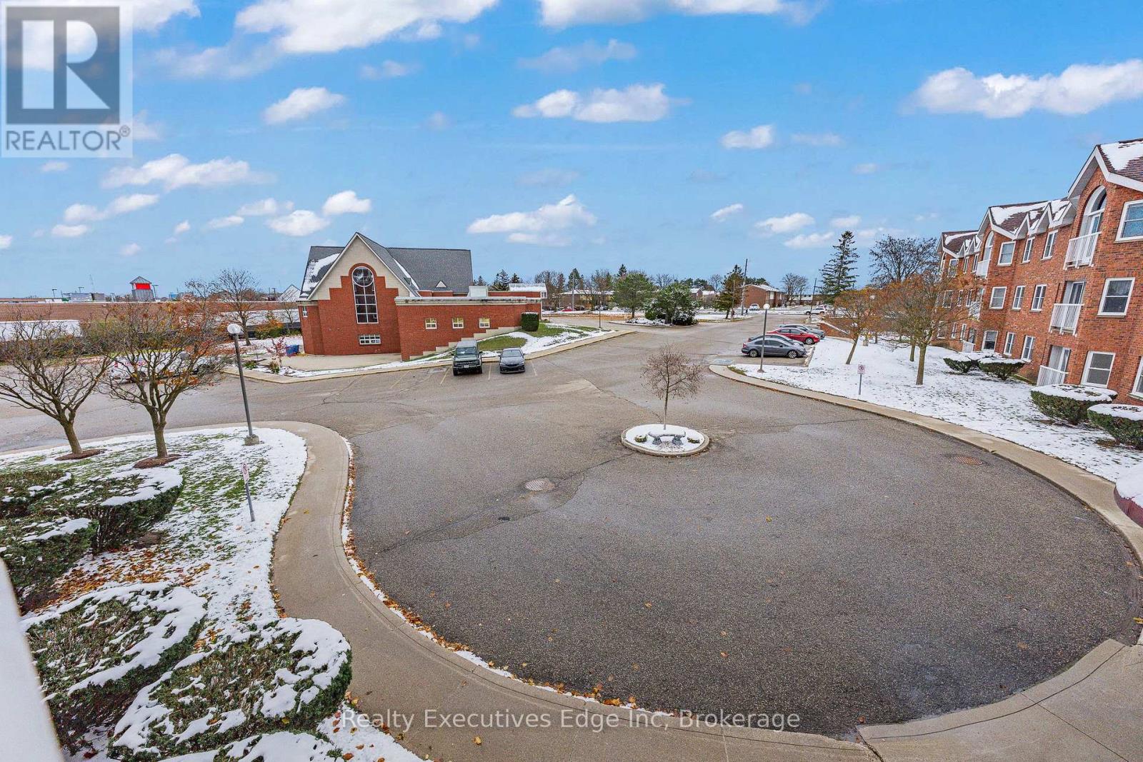 205 - 208 Silvercreek Parkway N, Guelph, Ontario N1H 8H2 - Photo 35 - X12548876