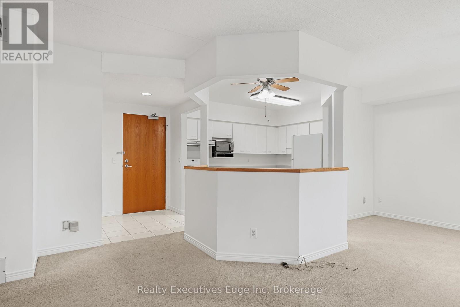 205 - 208 Silvercreek Parkway N, Guelph, Ontario N1H 8H2 - Photo 5 - X12548876