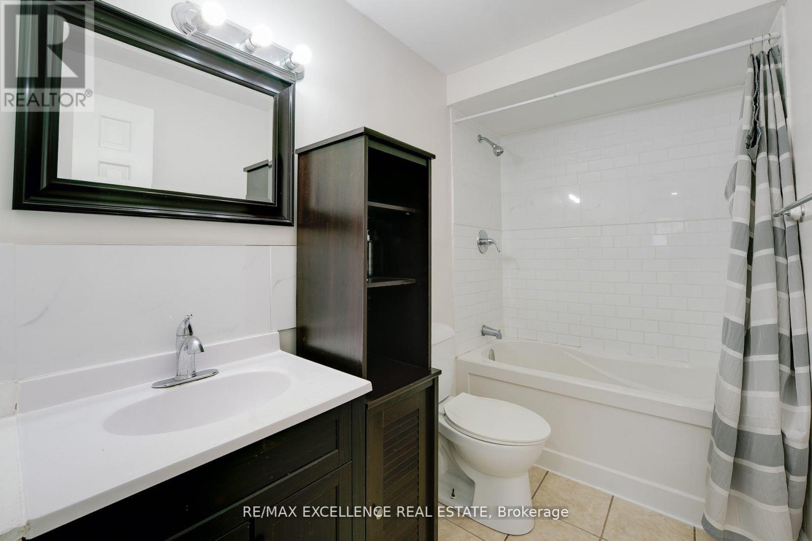 Upper Floor - 7556 Wildfern Drive, Mississauga, Ontario L4T 3P6 - Photo 26 - W12532708