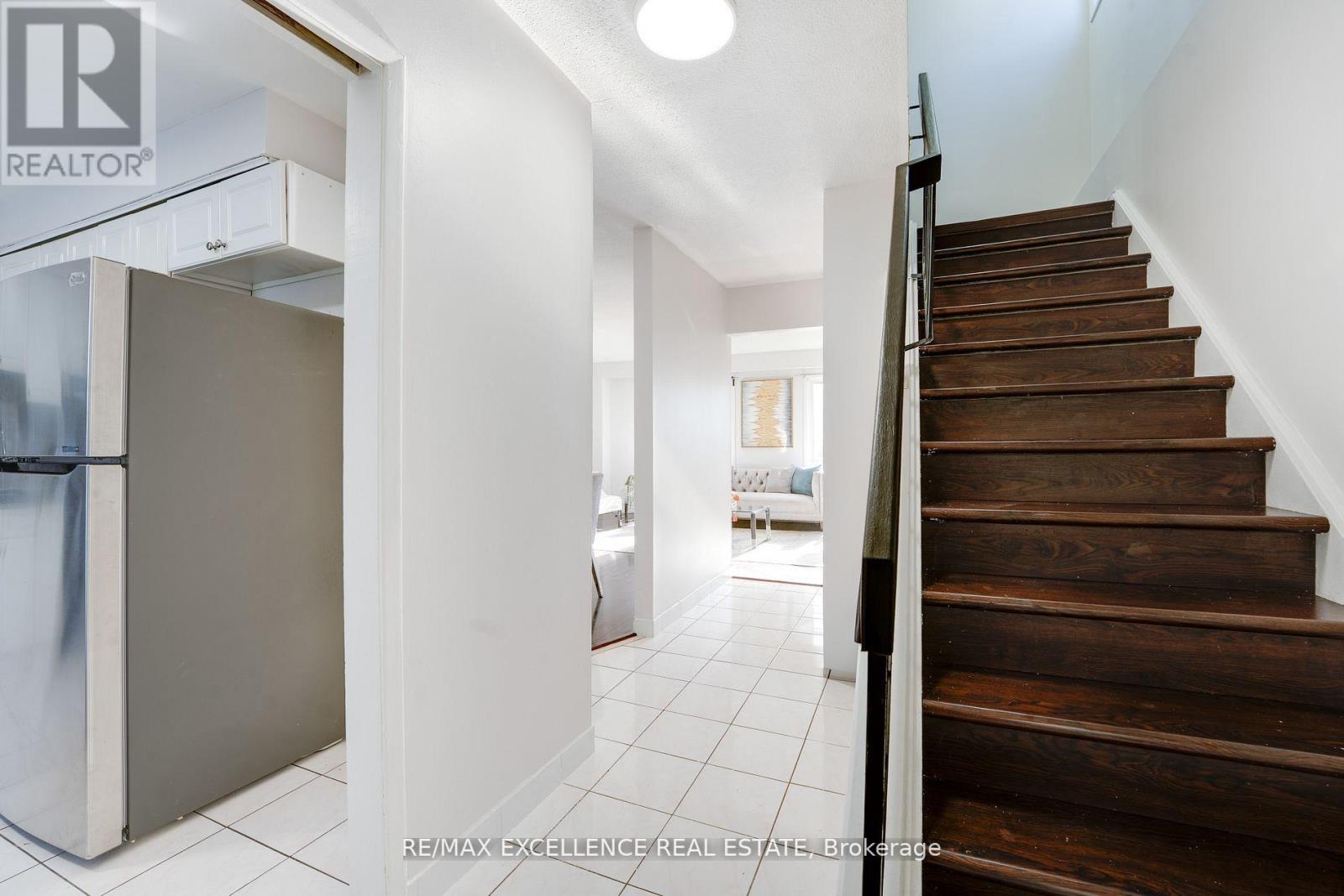 Upper Floor - 7556 Wildfern Drive, Mississauga, Ontario L4T 3P6 - Photo 21 - W12532708