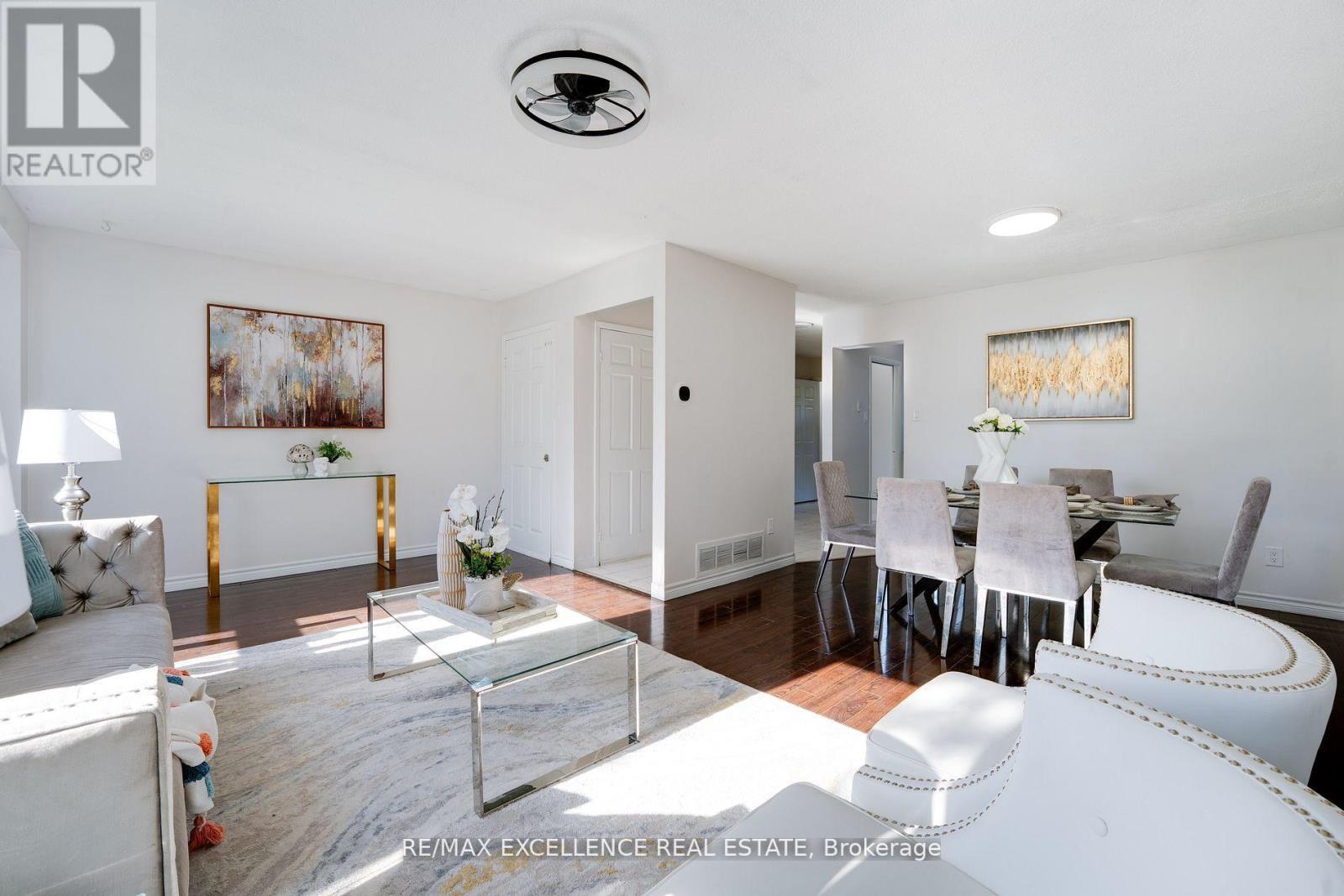 Upper Floor - 7556 Wildfern Drive, Mississauga, Ontario L4T 3P6 - Photo 14 - W12532708