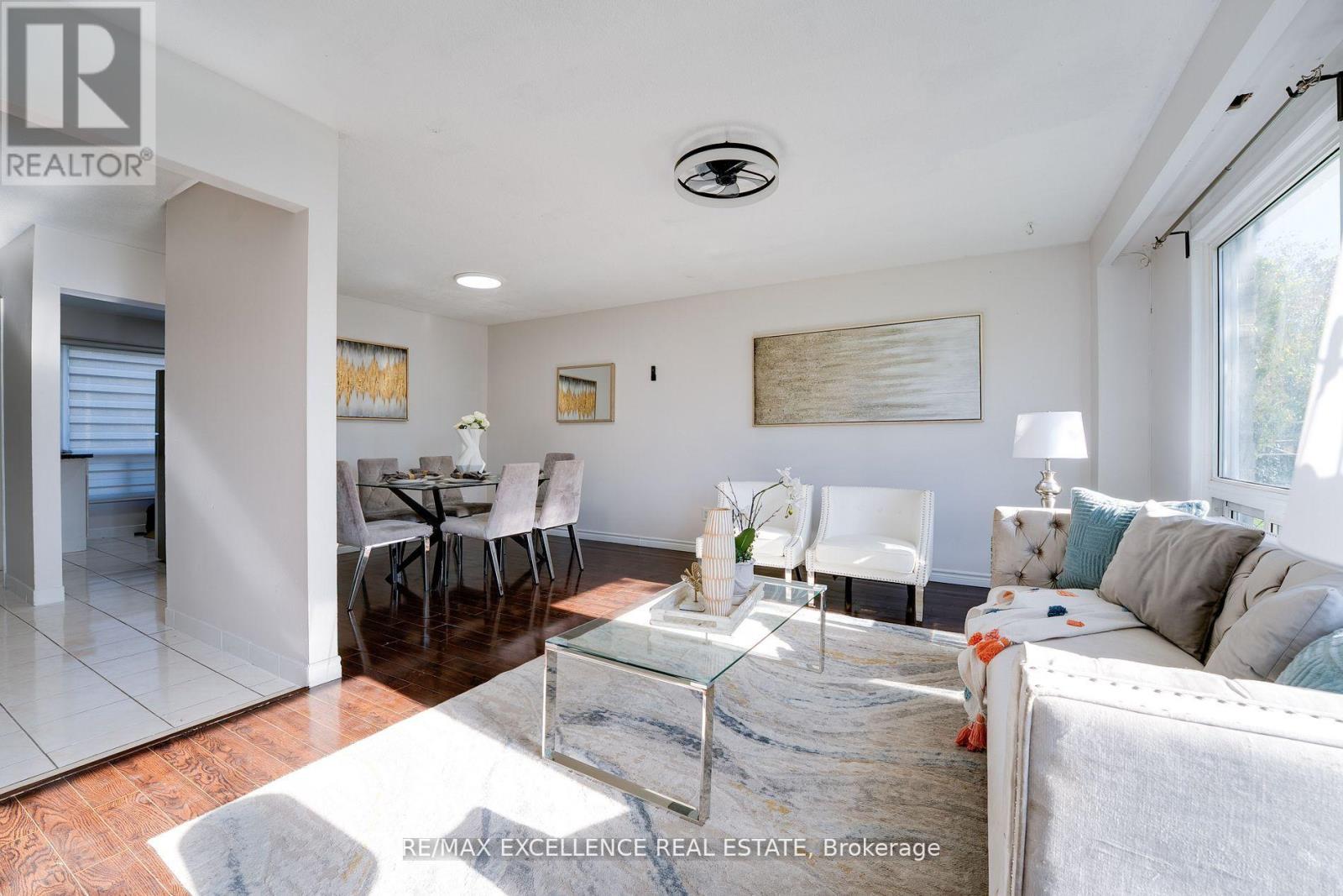 Upper Floor - 7556 Wildfern Drive, Mississauga, Ontario L4T 3P6 - Photo 13 - W12532708