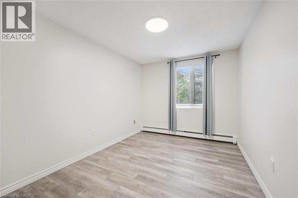 279 Chandler Drive, Kitchener, Ontario N2E 1X6 - Photo 11 - 40787137