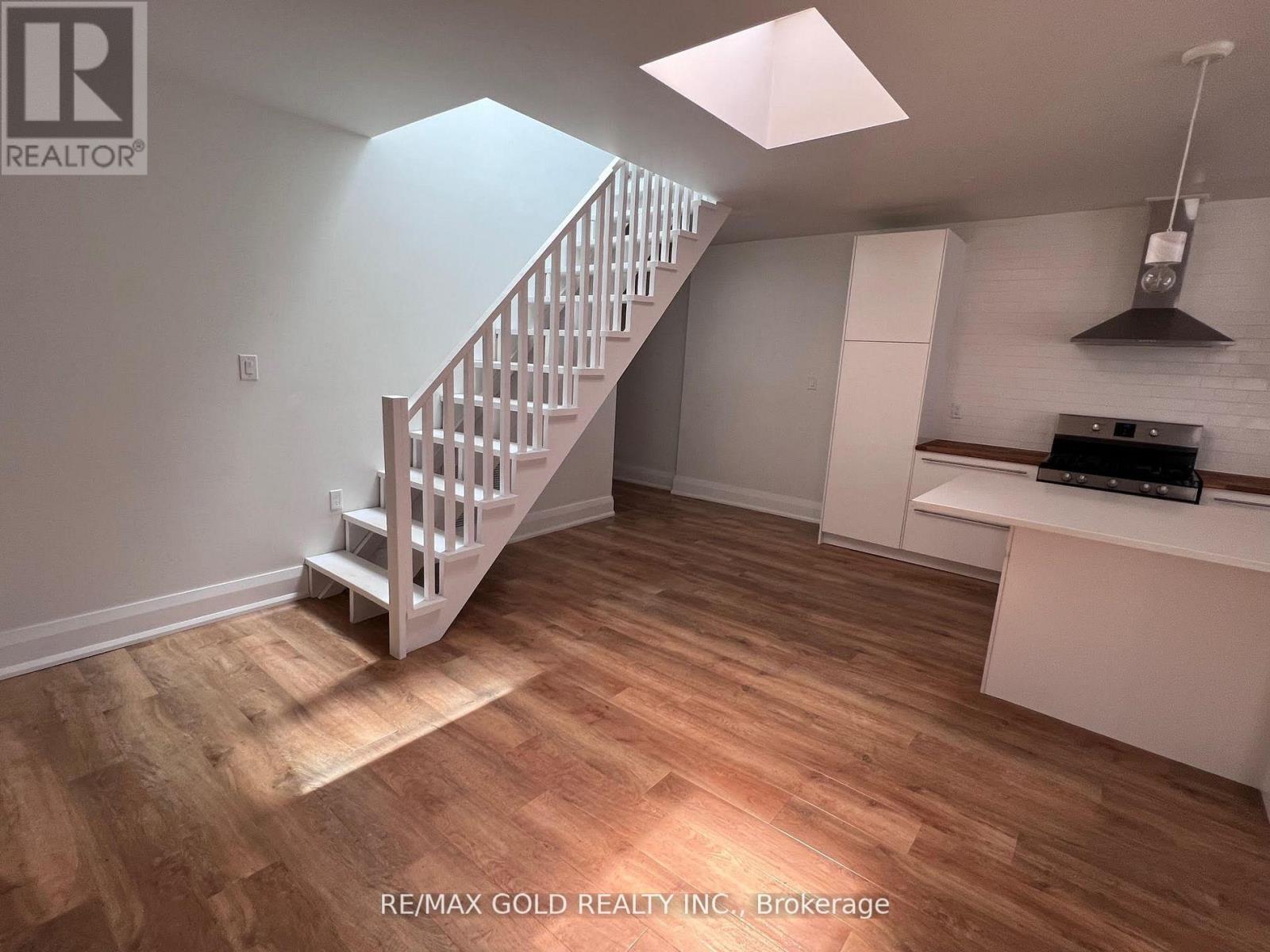 2b - 2215 Danforth Avenue, Toronto, Ontario  M4C 1K4 - Photo 6 - E12548910