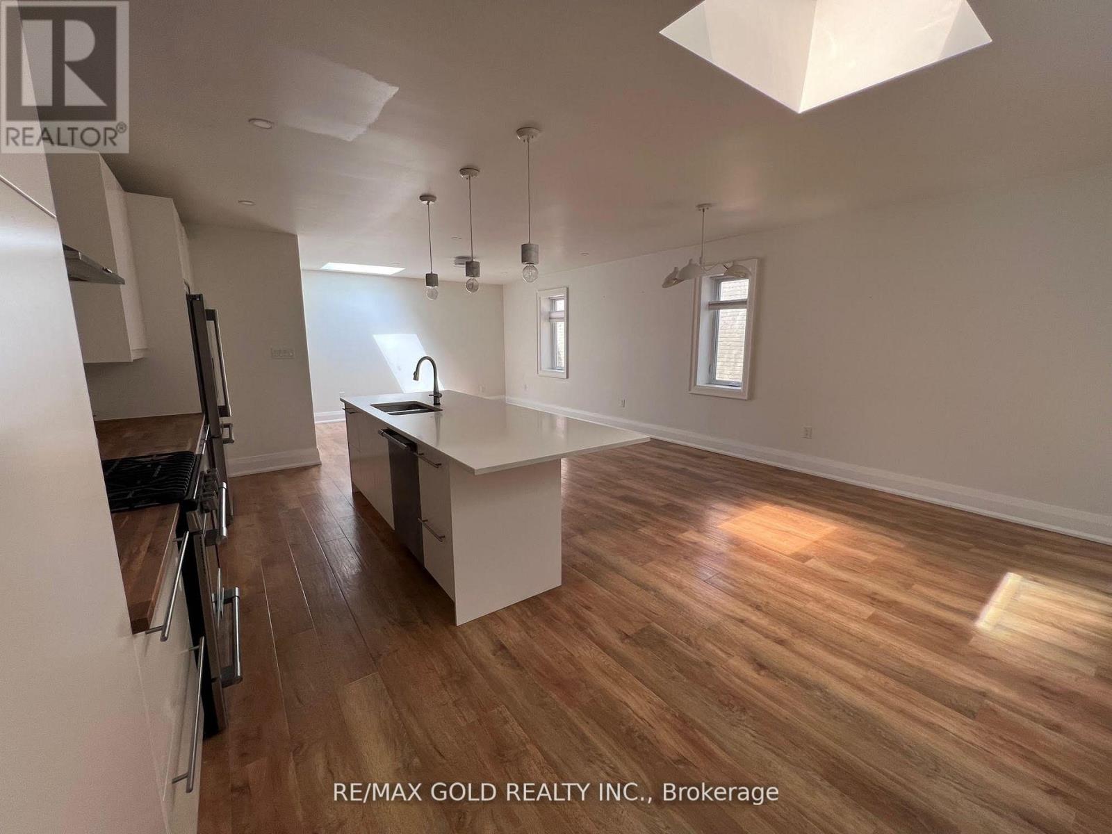 2b - 2215 Danforth Avenue, Toronto, Ontario  M4C 1K4 - Photo 8 - E12548910