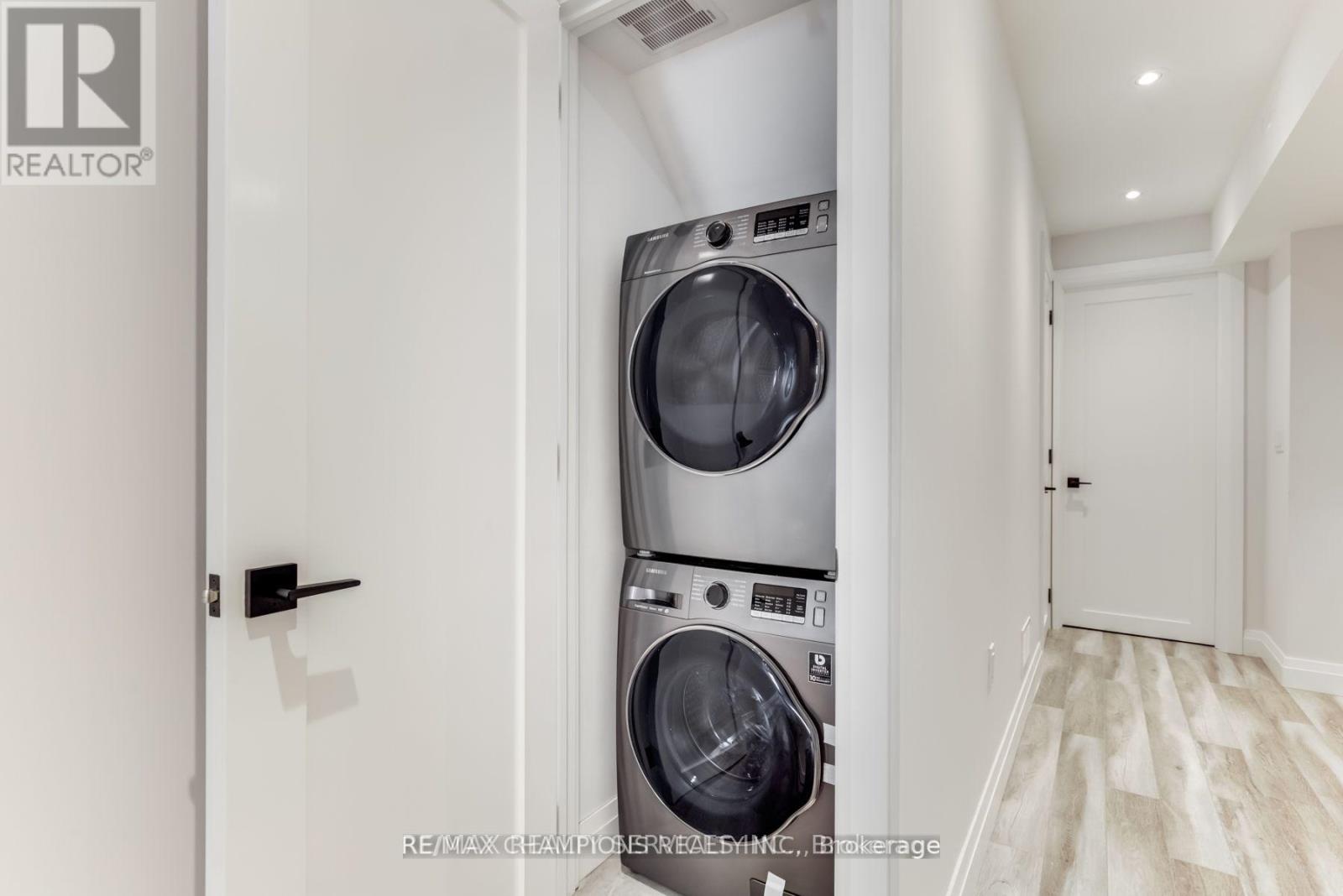 Bsmt - 41 Caroline Avenue, Toronto, Ontario  M4M 2X6 - Photo 12 - E12548924