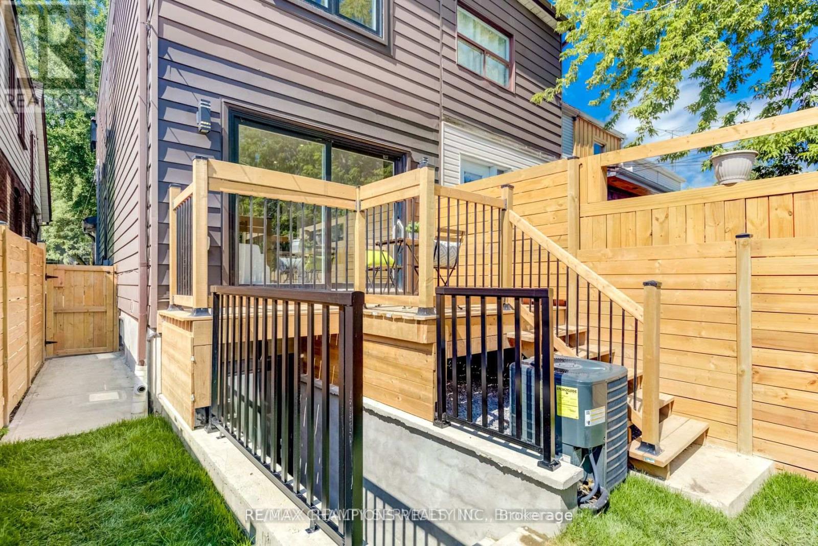 Bsmt - 41 Caroline Avenue, Toronto, Ontario  M4M 2X6 - Photo 13 - E12548924