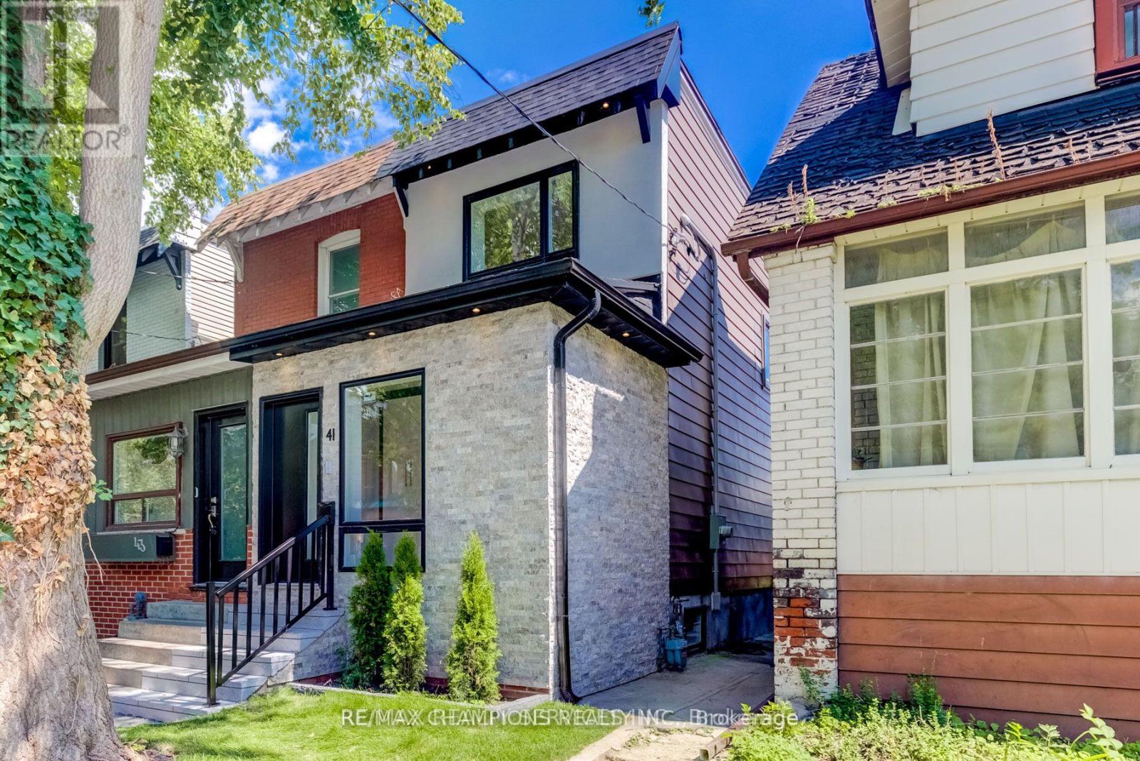 Bsmt - 41 Caroline Avenue, Toronto, Ontario  M4M 2X6 - Photo 2 - E12548924