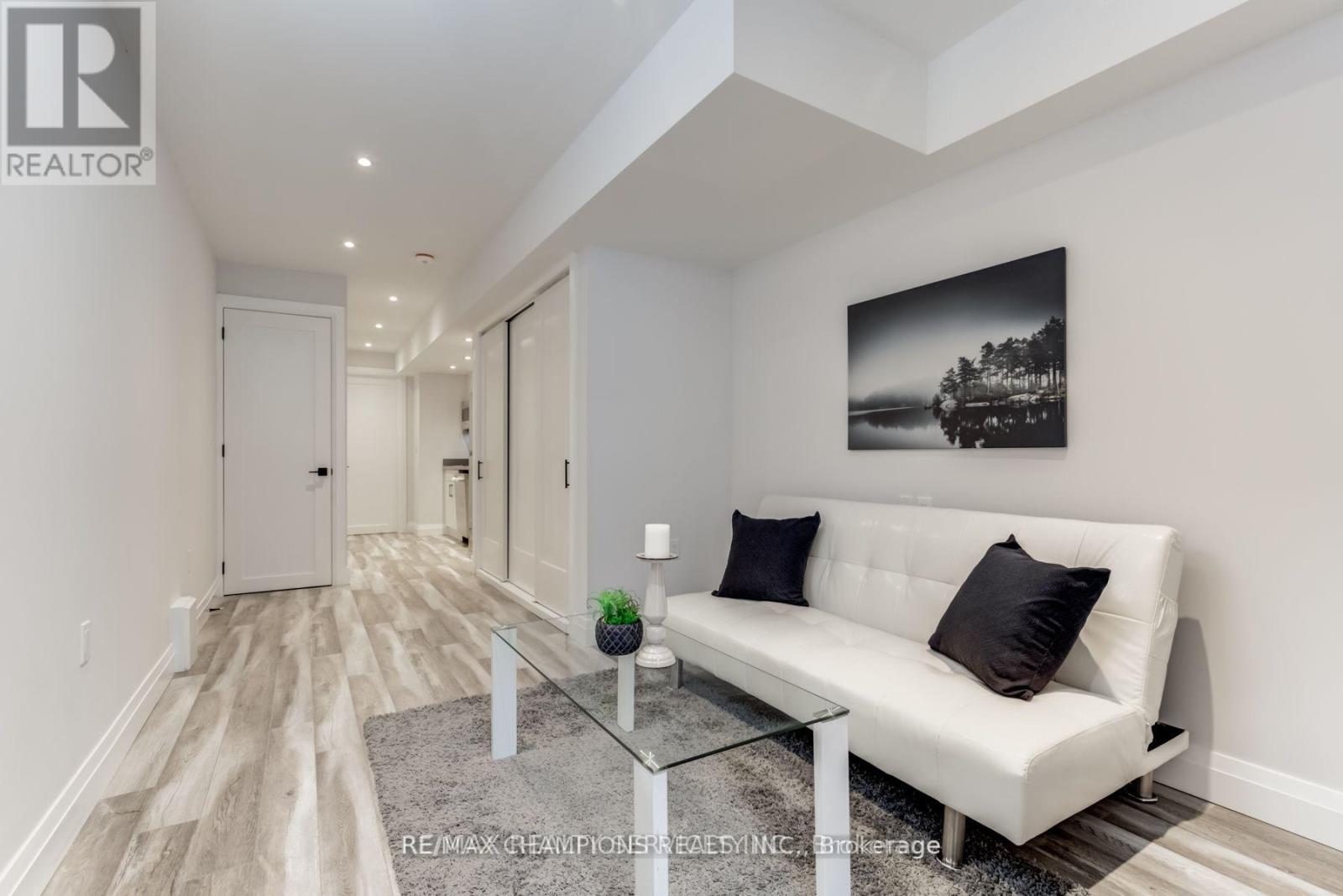 Bsmt - 41 Caroline Avenue, Toronto, Ontario  M4M 2X6 - Photo 4 - E12548924