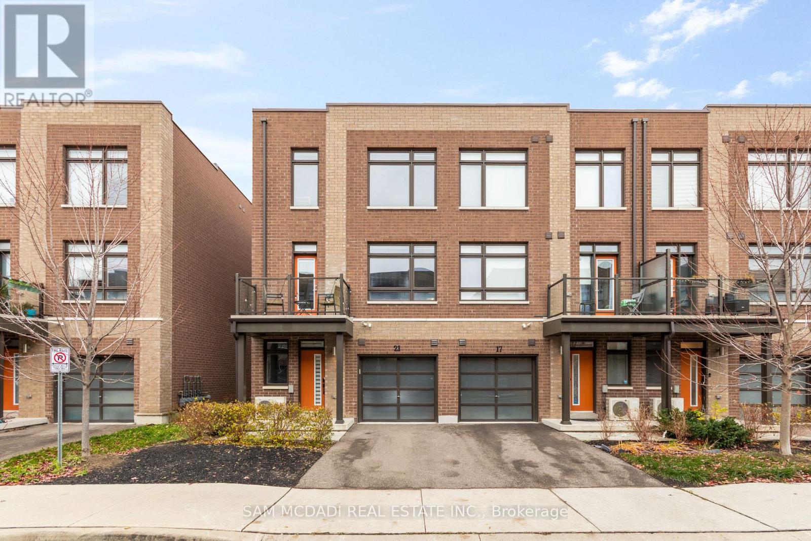 21 HEARNE STREET, Vaughan, Ontario