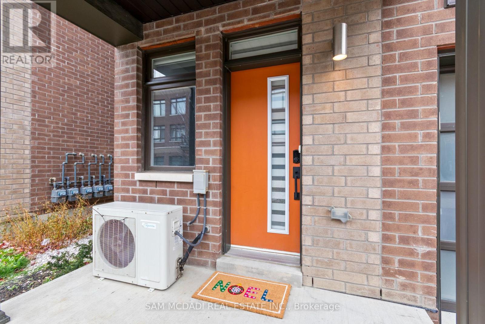 21 Hearne Street, Vaughan, Ontario  L4L 0L9 - Photo 3 - N12548896