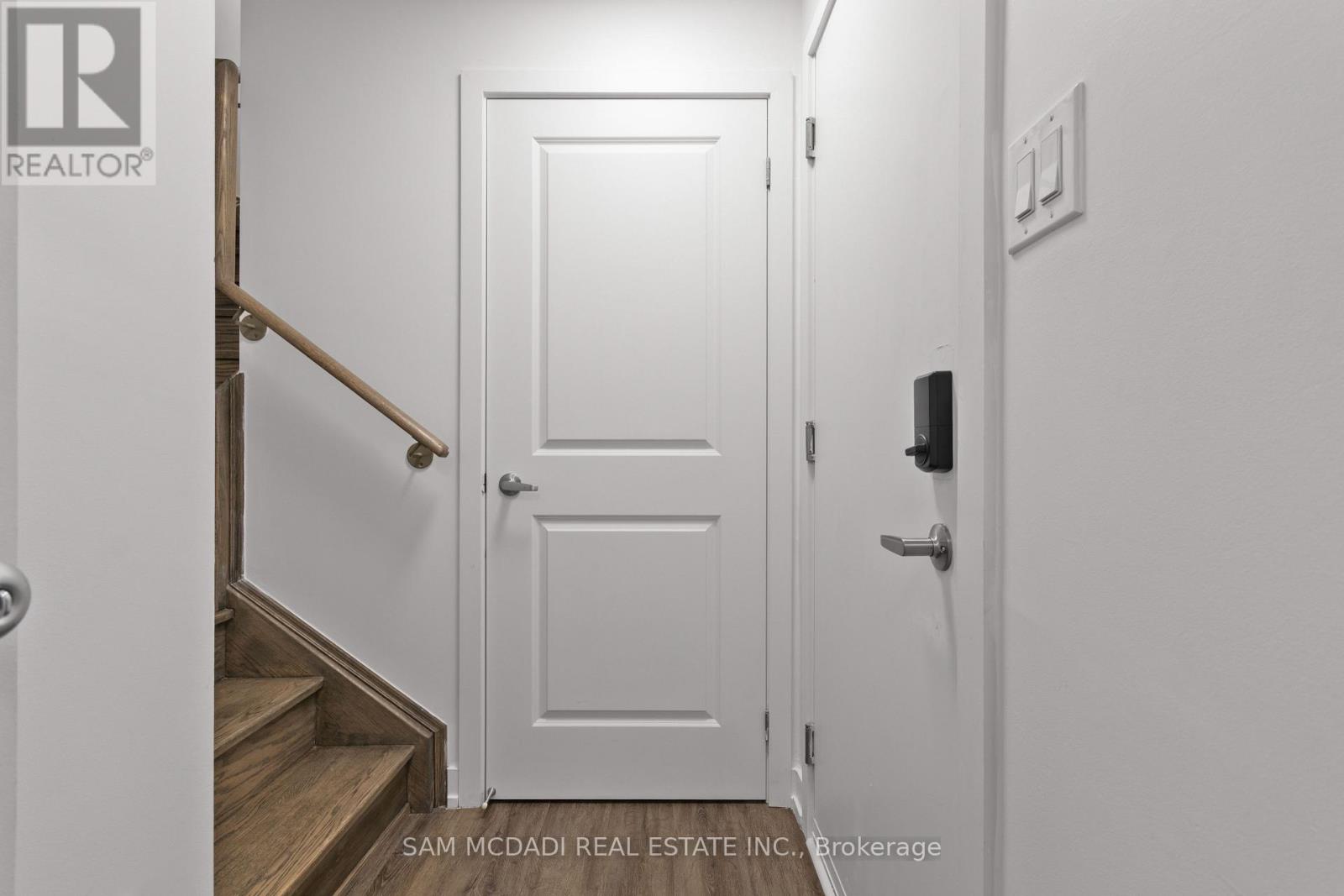 21 Hearne Street, Vaughan, Ontario  L4L 0L9 - Photo 7 - N12548896