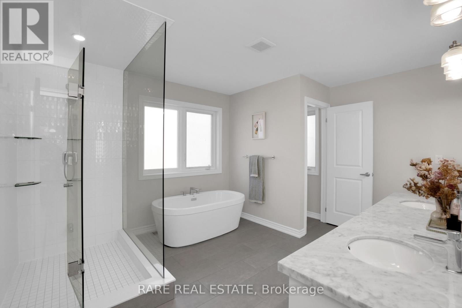 206 Stevenson Crescent, Bradford West Gwillimbury, Ontario  L3Z 0T1 - Photo 25 - N12548930