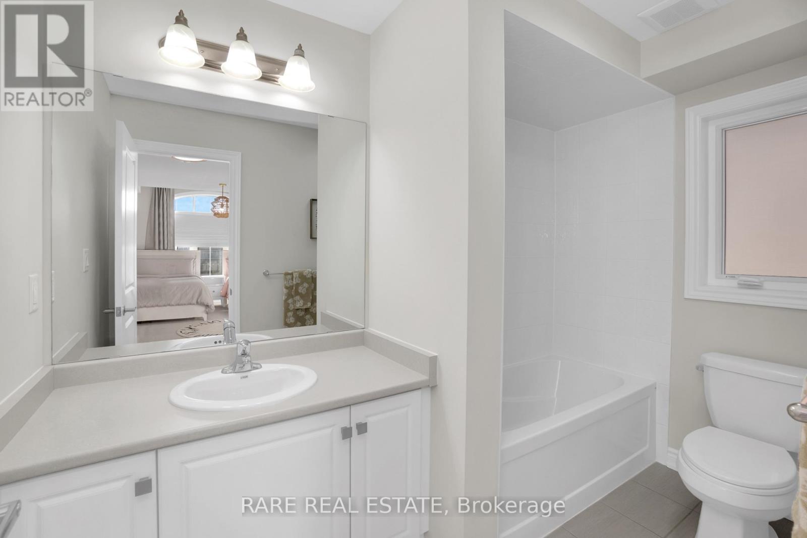 206 Stevenson Crescent, Bradford West Gwillimbury, Ontario  L3Z 0T1 - Photo 29 - N12548930