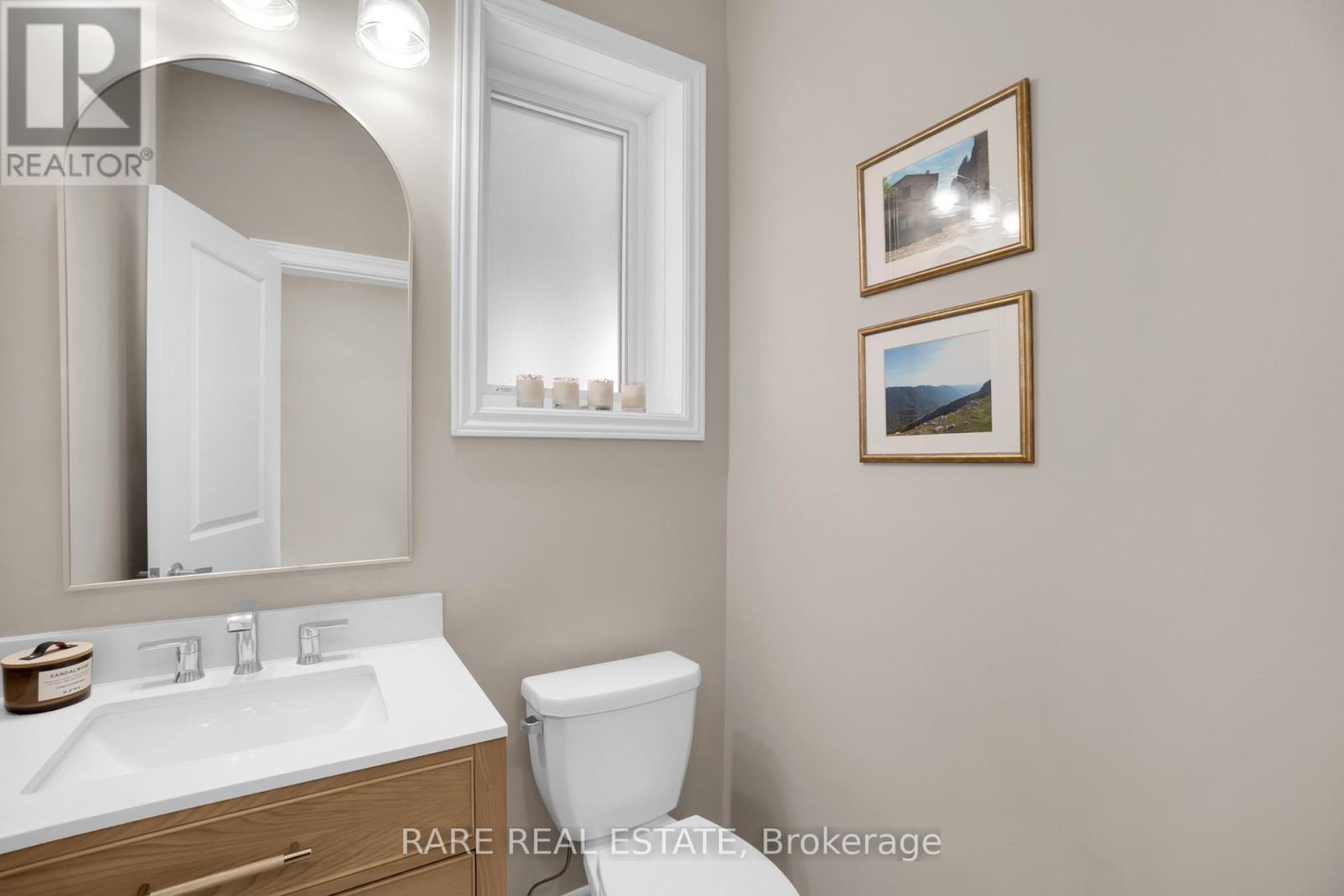 206 Stevenson Crescent, Bradford West Gwillimbury, Ontario  L3Z 0T1 - Photo 4 - N12548930