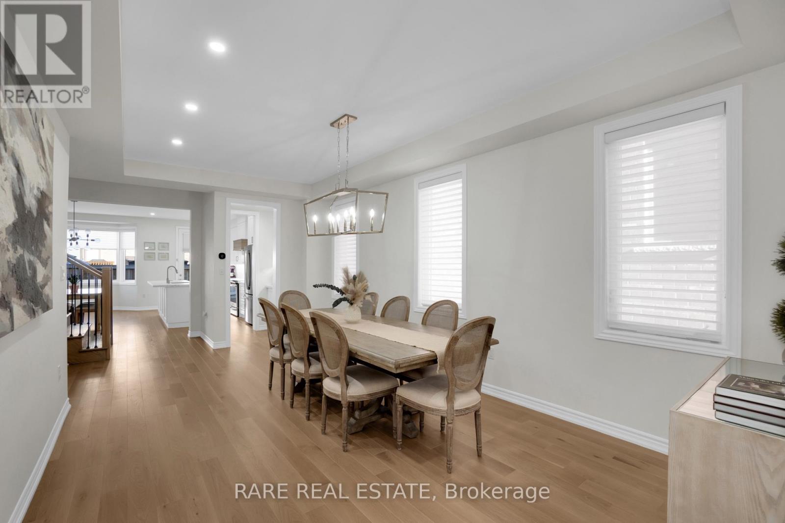 206 Stevenson Crescent, Bradford West Gwillimbury, Ontario  L3Z 0T1 - Photo 5 - N12548930