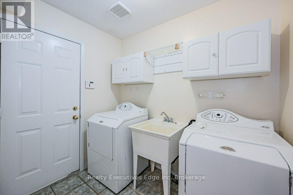 Main - 5 Camm Crescent, Guelph, Ontario N1L 1J9 - Photo 13 - X12503104