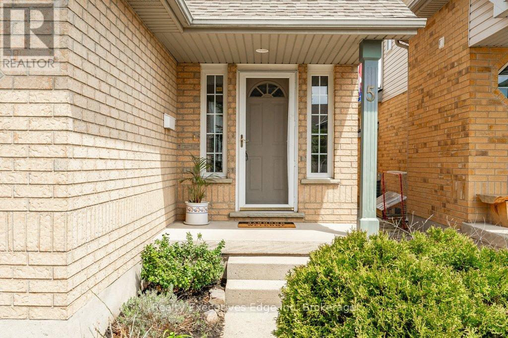 Main - 5 Camm Crescent, Guelph, Ontario N1L 1J9 - Photo 3 - X12503104