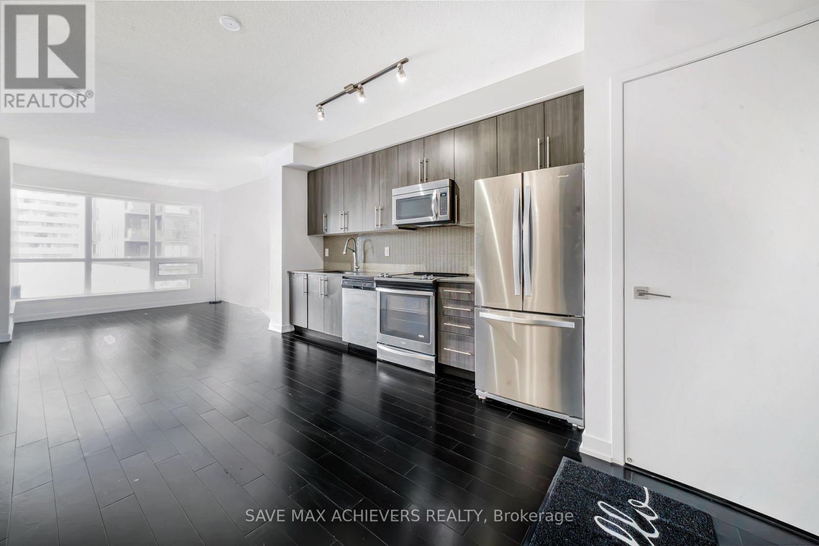 801 - 510 Curran Place, Mississauga, Ontario  L5B 0J8 - Photo 3 - W12548874