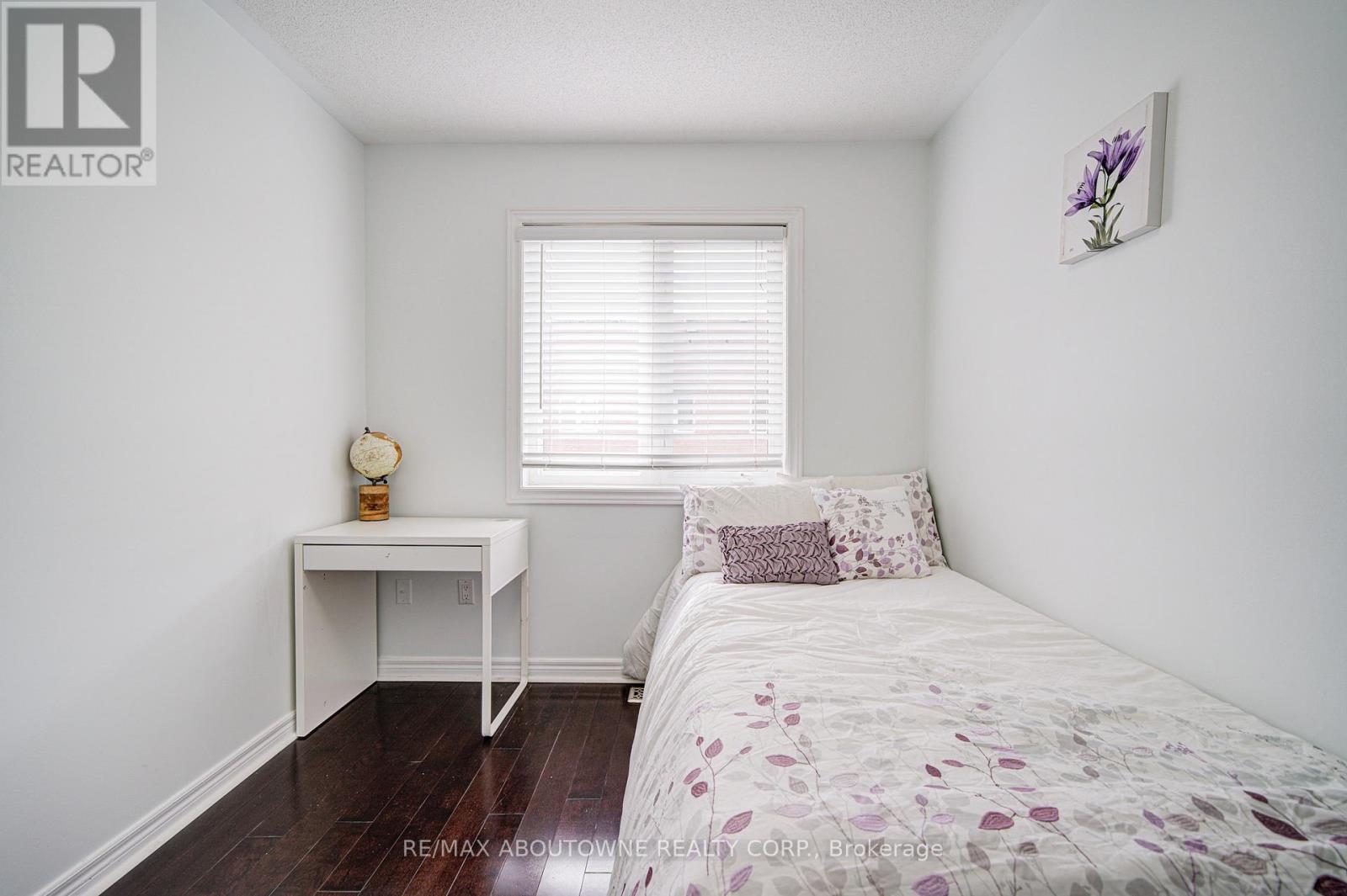 404 Kittridge Road, Oakville, Ontario  L6H 7K6 - Photo 28 - W12548892