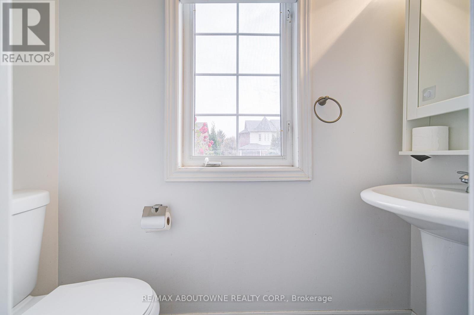 404 Kittridge Road, Oakville, Ontario  L6H 7K6 - Photo 43 - W12548892