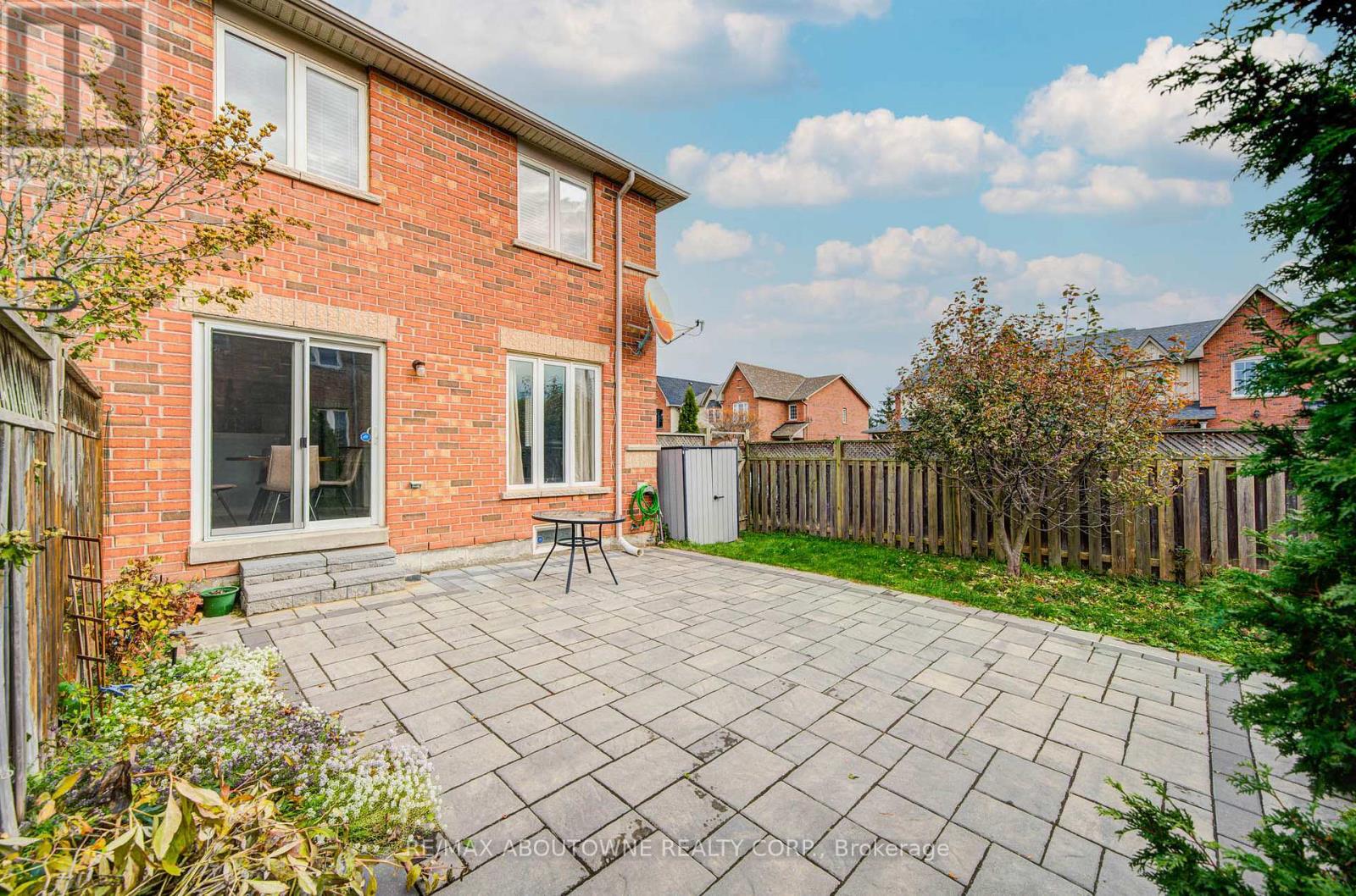 404 Kittridge Road, Oakville, Ontario  L6H 7K6 - Photo 46 - W12548892