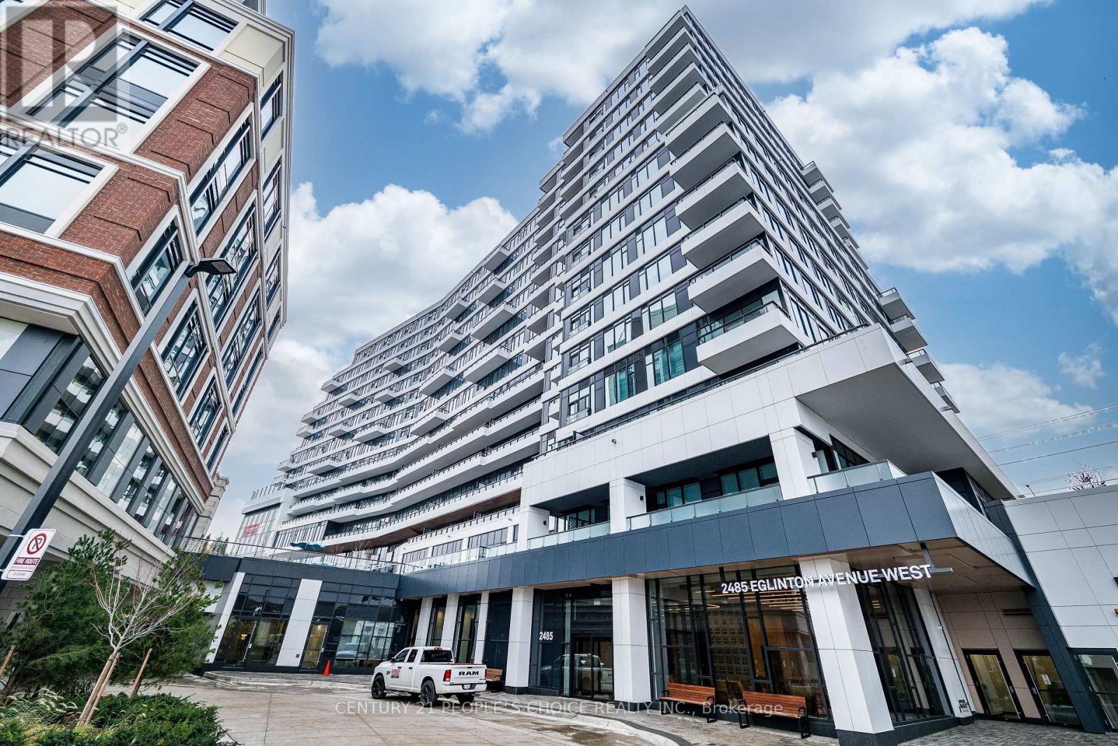 322 - 2485 Eglinton Avenue W, Mississauga, Ontario  L5M 2T1 - Photo 1 - W12548894