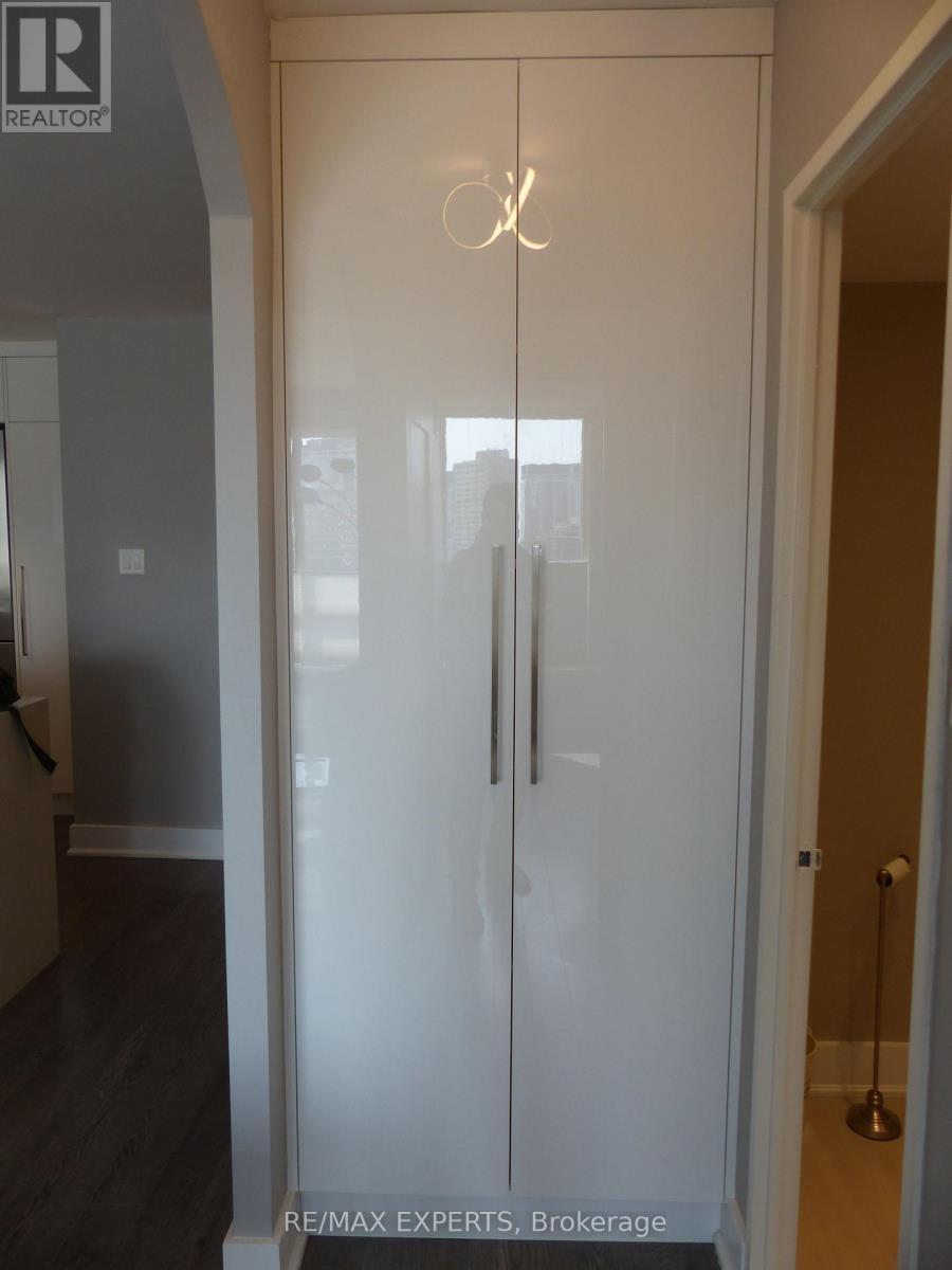 1209 - 1300 Islington Avenue, Toronto, Ontario  M9A 5C4 - Photo 17 - W12548916