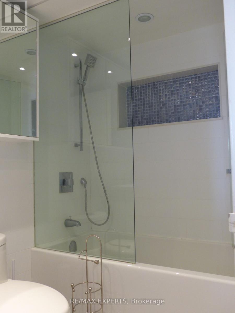 1209 - 1300 Islington Avenue, Toronto, Ontario  M9A 5C4 - Photo 22 - W12548916