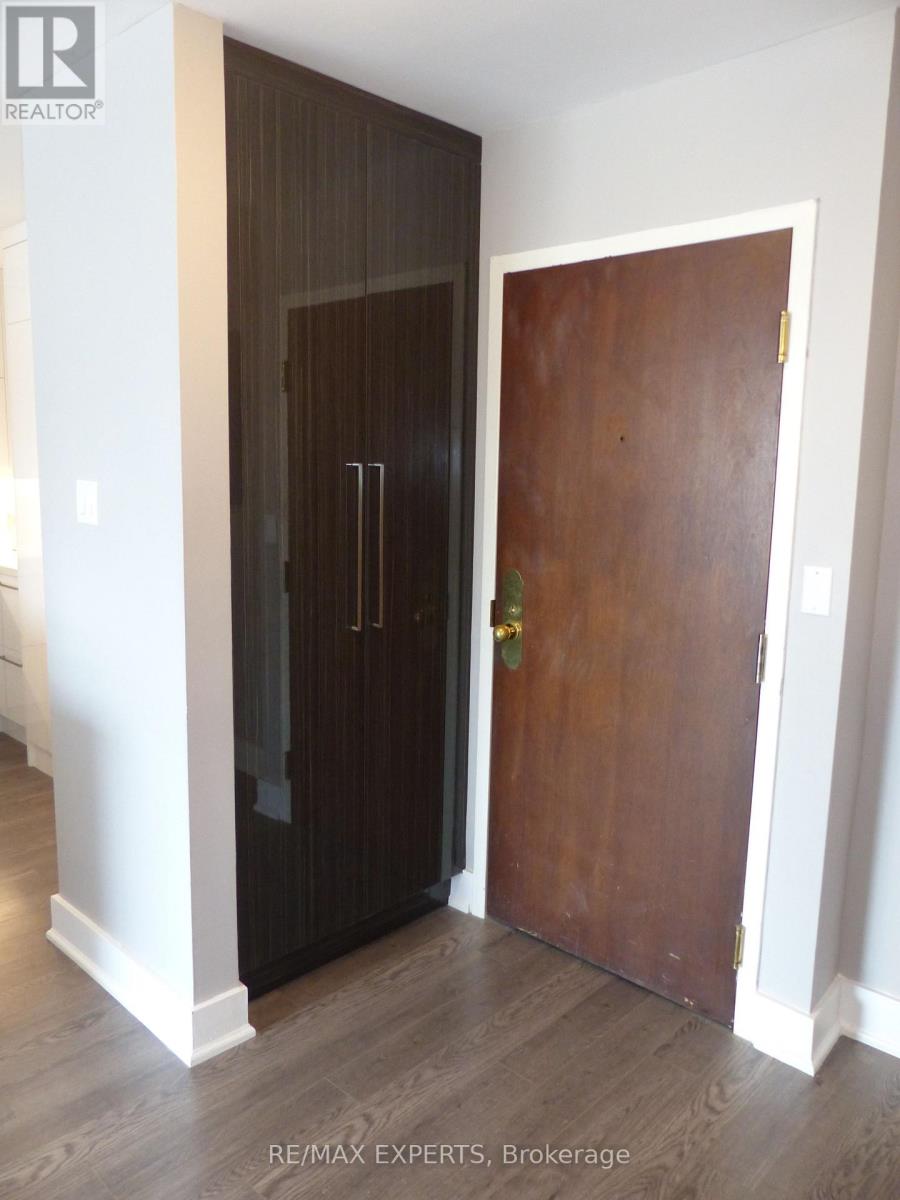 1209 - 1300 Islington Avenue, Toronto, Ontario  M9A 5C4 - Photo 3 - W12548916