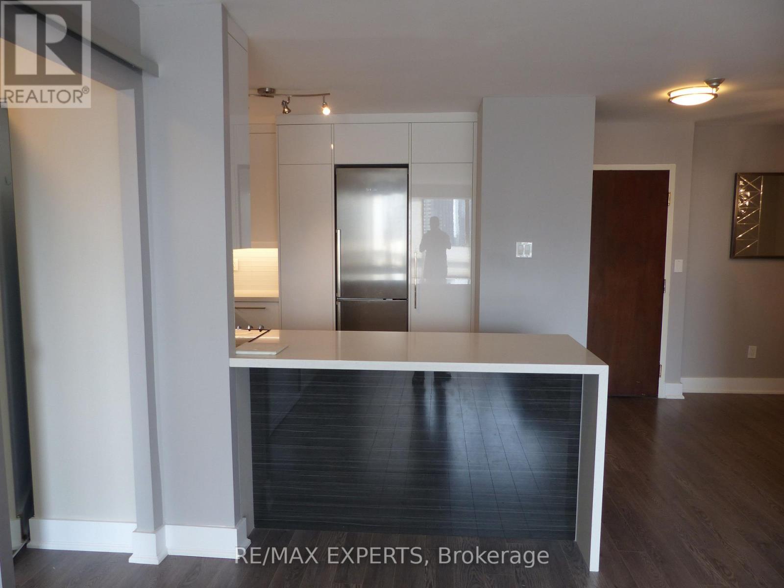 1209 - 1300 Islington Avenue, Toronto, Ontario  M9A 5C4 - Photo 7 - W12548916