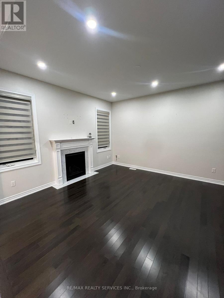 20 George Gray Drive, Brampton, Ontario  L6R 4A3 - Photo 5 - W12548928